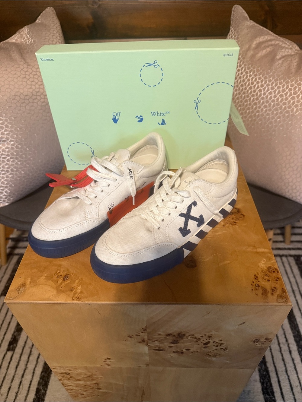 Off-White Low-Top Sneakers with Navy Sole & Arrow